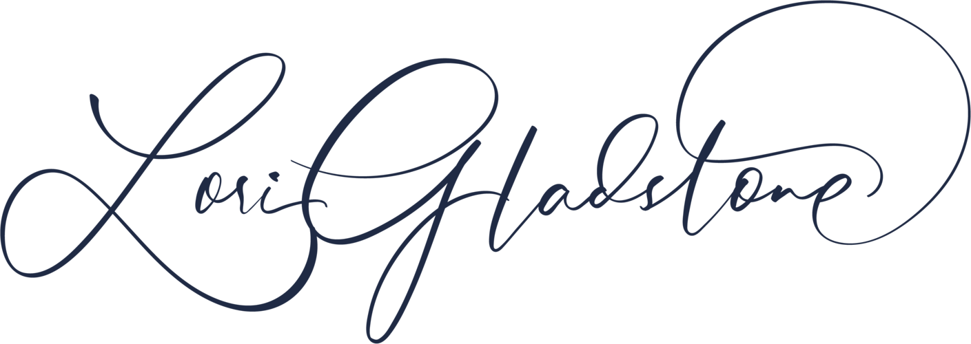 Lori Gladstone signature